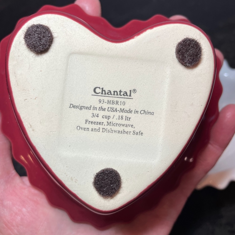 Two Chantal heart dishes - Picture 3 of 4